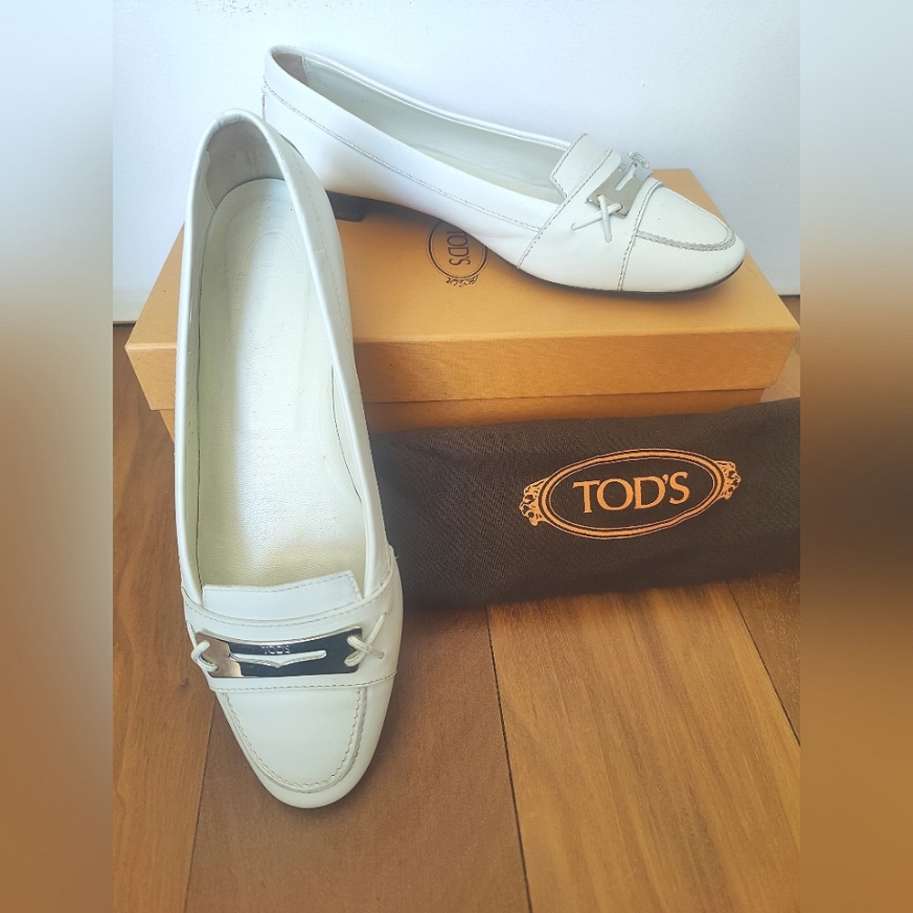 Tod's genuine leather white loafers. Italian size 37.5 comparable to US 7 or 7.5